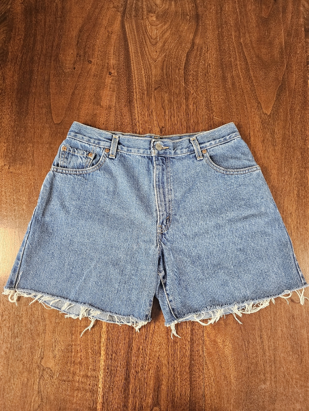 Levi Womens Shorts 90s Style Frayed Ends Size 12